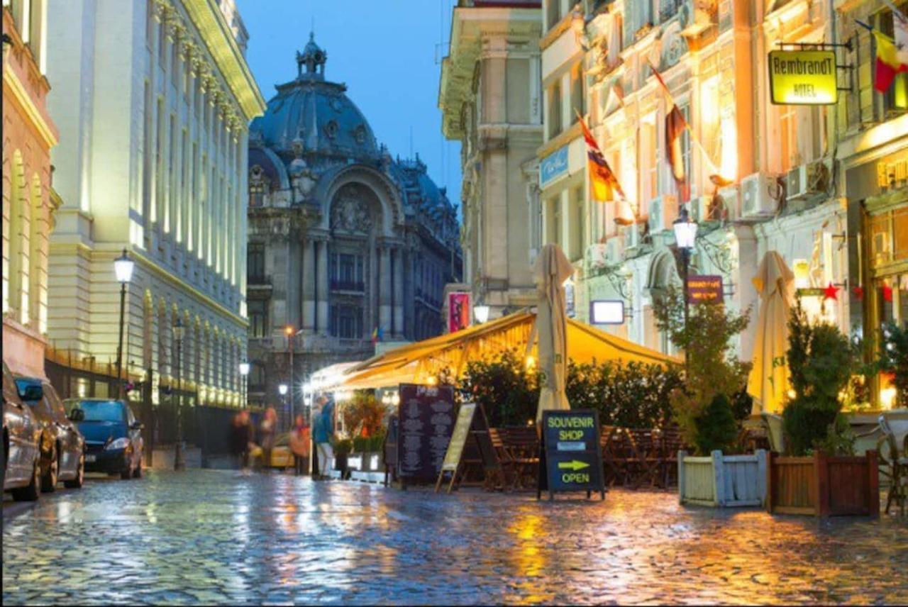 Old Town Apartment With Amazing View From The Balcony Bucarest Extérieur photo