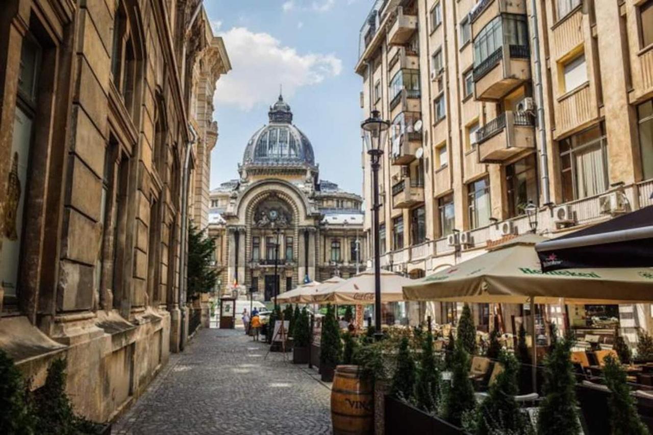 Old Town Apartment With Amazing View From The Balcony Bucarest Extérieur photo