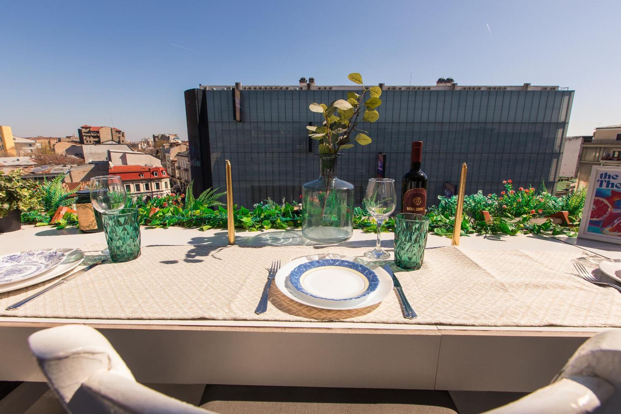 Old Town Apartment With Amazing View From The Balcony Bucarest Extérieur photo