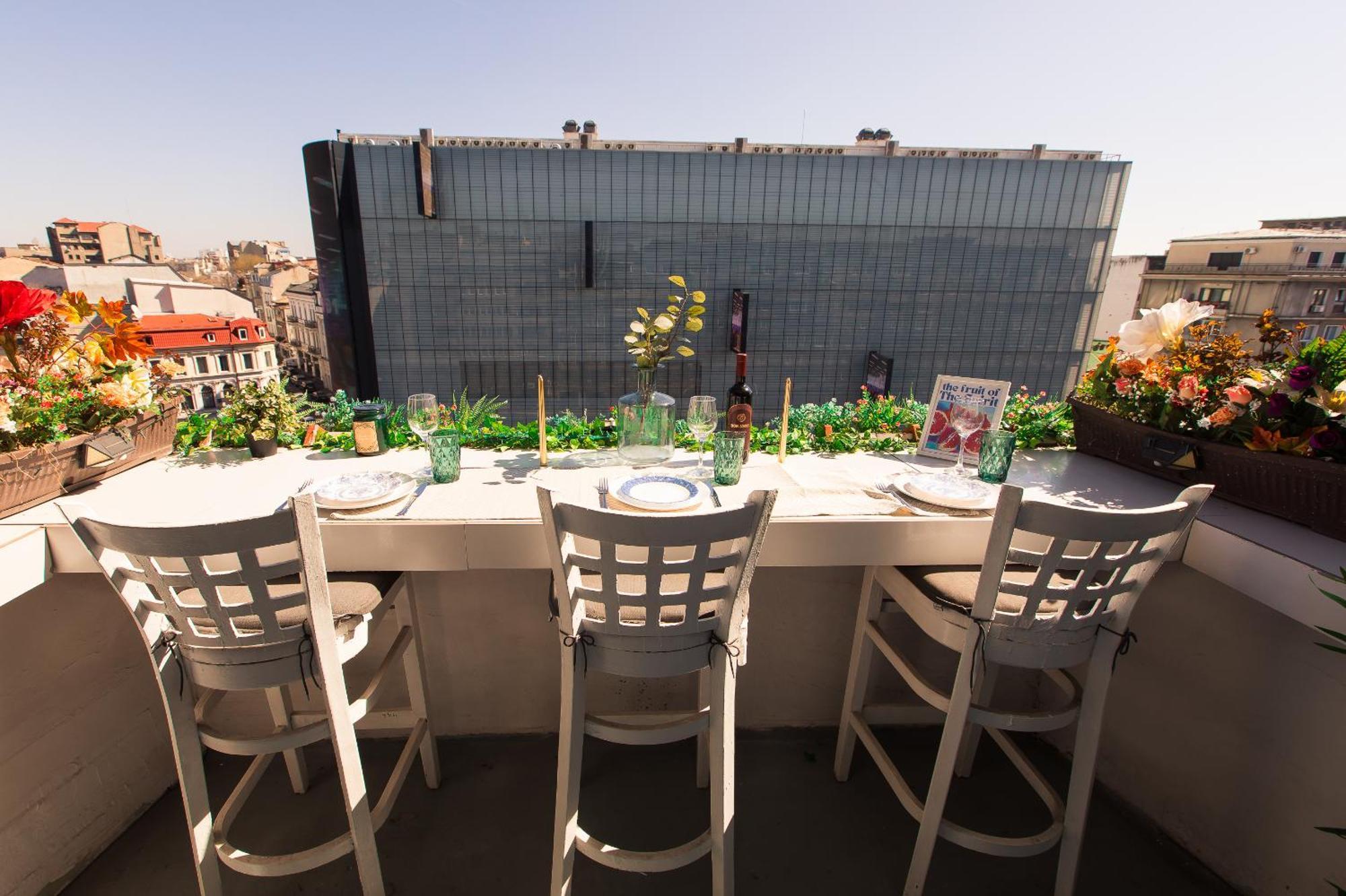 Old Town Apartment With Amazing View From The Balcony Bucarest Extérieur photo