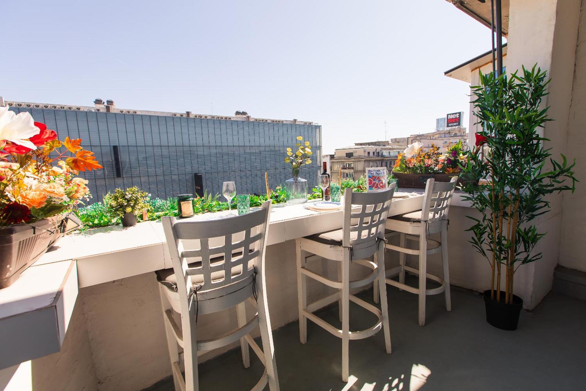 Old Town Apartment With Amazing View From The Balcony Bucarest Extérieur photo